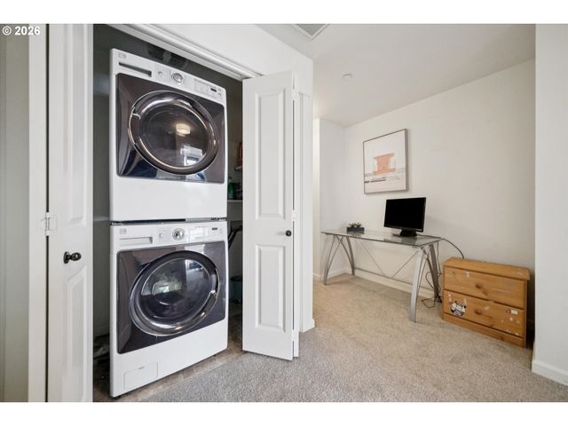 9231 Nw GERMANTOWN Rd, Portland, OR 97231