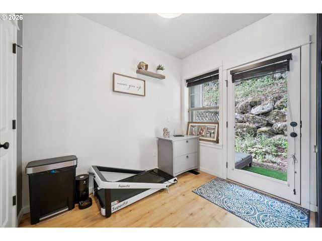9231 Nw GERMANTOWN Rd, Portland, OR 97231