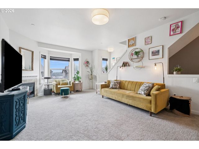 9231 Nw GERMANTOWN Rd, Portland, OR 97231