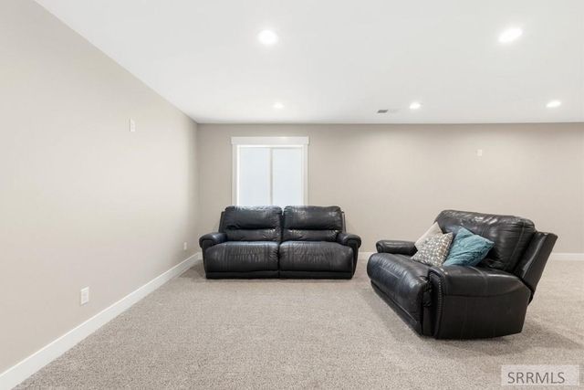 585 Washington Loop, Rigby, ID 83442