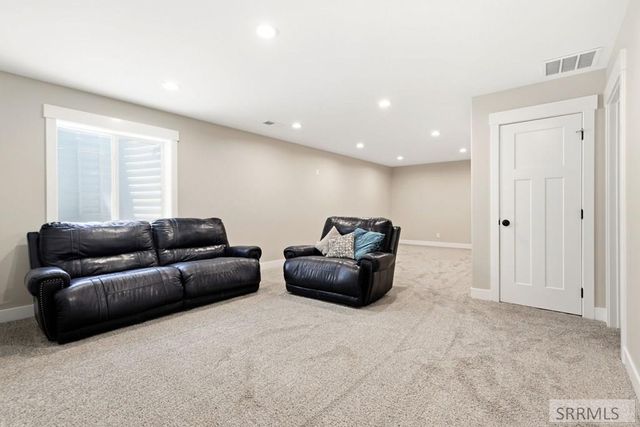 585 Washington Loop, Rigby, ID 83442