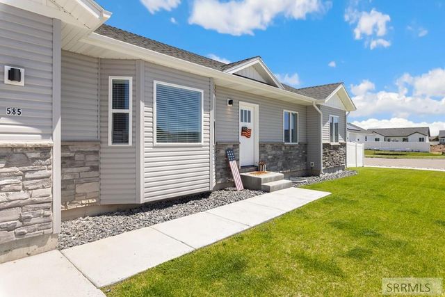 585 Washington Loop, Rigby, ID 83442