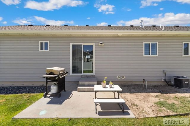 585 Washington Loop, Rigby, ID 83442