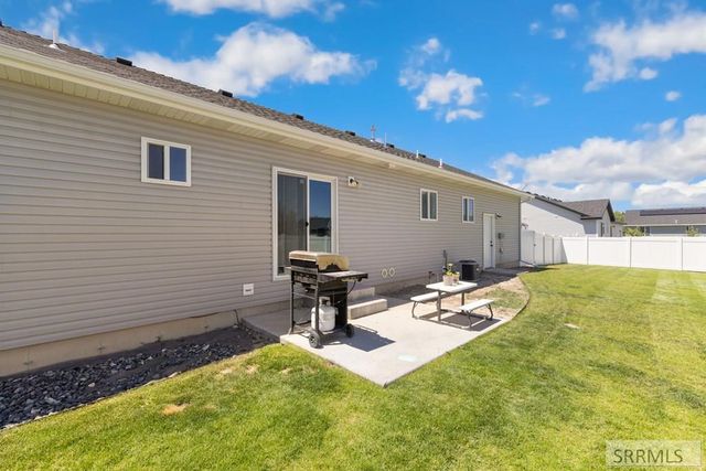 585 Washington Loop, Rigby, ID 83442