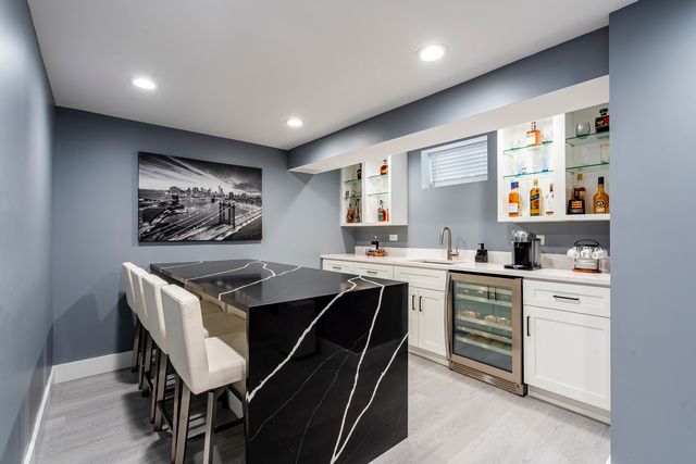 6819 N Keystone Avenue, Lincolnwood, IL 60712