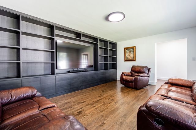 6819 N Keystone Avenue, Lincolnwood, IL 60712