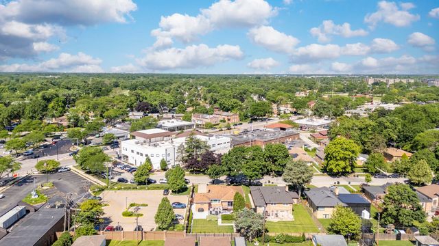 6819 N Keystone Avenue, Lincolnwood, IL 60712