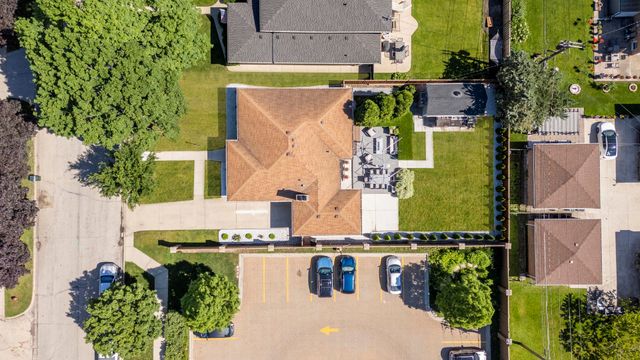 6819 N Keystone Avenue, Lincolnwood, IL 60712