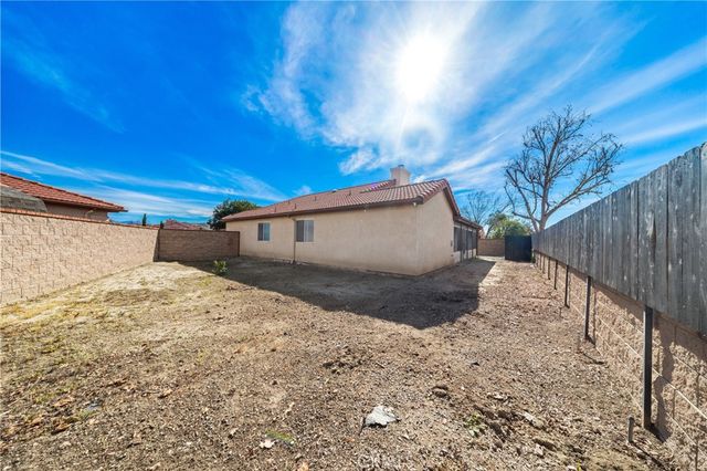 1329 Limonite, Hemet, CA 92543