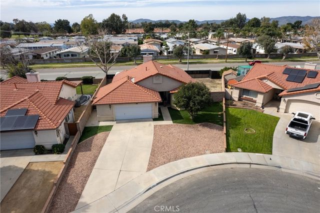 1329 Limonite, Hemet, CA 92543