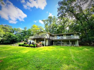 1910 Essex Lane, Jackson City, MI 49203