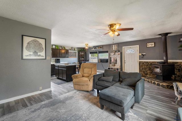 201 N NEWTON AV, Hill City, SD 57745