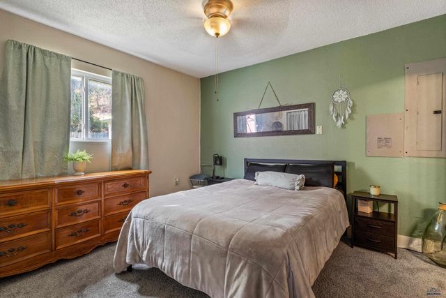 201 N NEWTON AV, Hill City, SD 57745