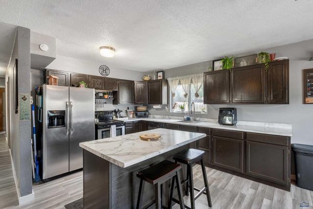 201 N NEWTON AV, Hill City, SD 57745