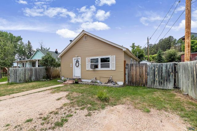 201 N NEWTON AV, Hill City, SD 57745