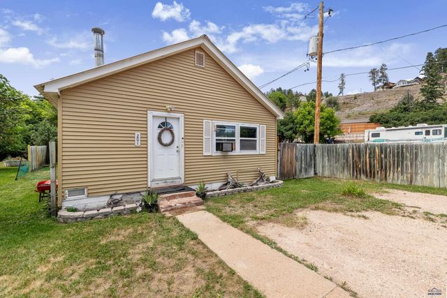 201 N NEWTON AV, Hill City, SD 57745