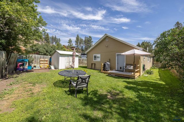 201 N NEWTON AV, Hill City, SD 57745