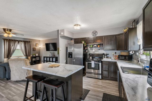 201 N NEWTON AV, Hill City, SD 57745
