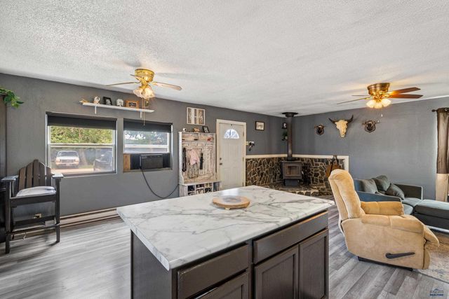 201 N NEWTON AV, Hill City, SD 57745