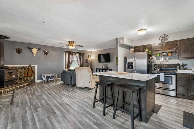 201 N NEWTON AV, Hill City, SD 57745