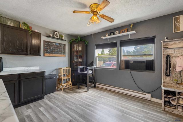 201 N NEWTON AV, Hill City, SD 57745