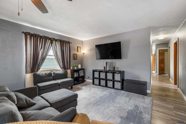 201 N NEWTON AV, Hill City, SD 57745