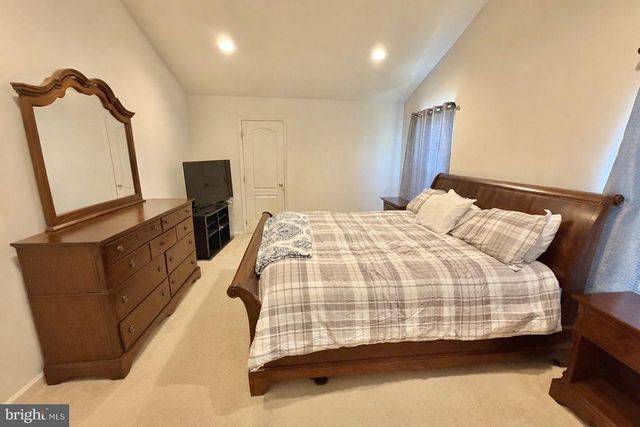 102 CHRISTMAS TREE, Sicklerville, NJ 08081