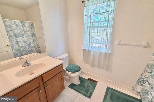 102 CHRISTMAS TREE, Sicklerville, NJ 08081