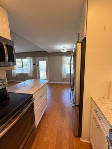 166 Dorset D, Boca Raton, FL 33434