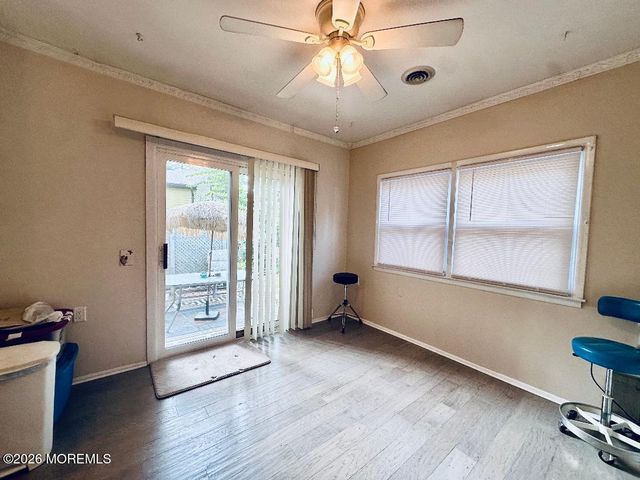 58 Chelsea Drive 70, Manchester, NJ 08759