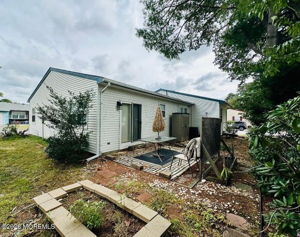58 Chelsea Drive 70, Manchester, NJ 08759