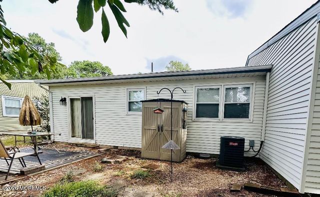 58 Chelsea Drive 70, Manchester, NJ 08759