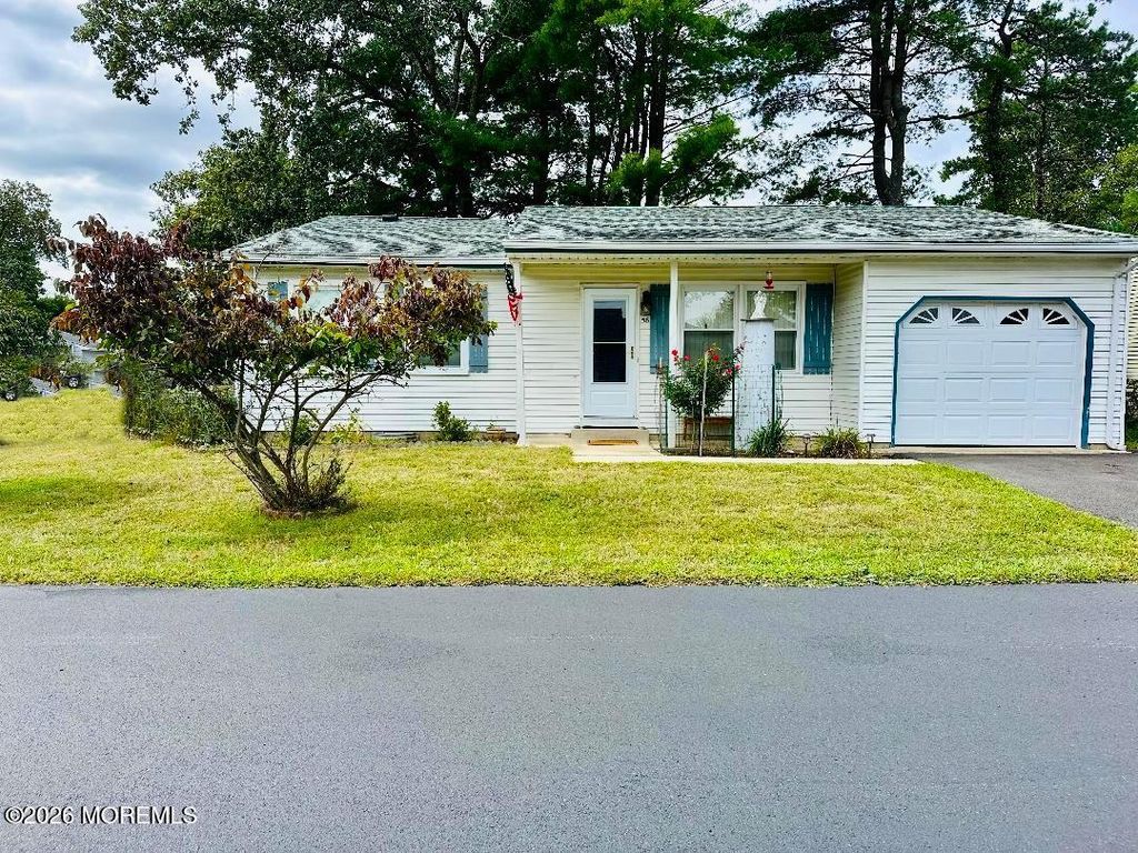 58 Chelsea Drive 70, Manchester, NJ 08759