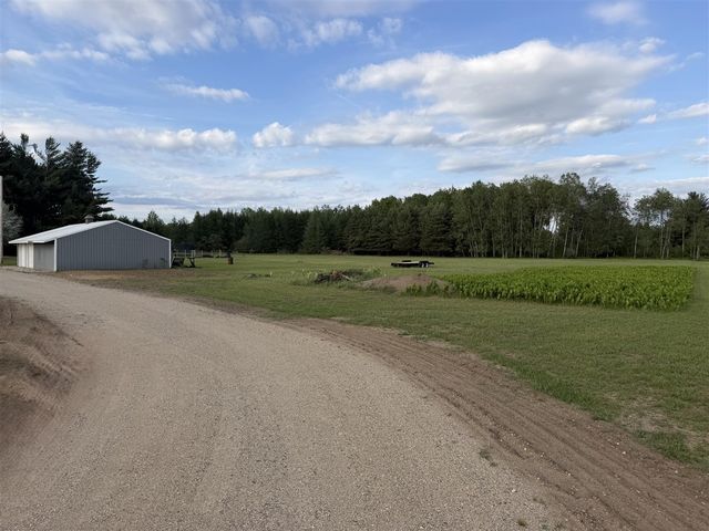 5236 110th Avenue, Evart, MI 49631