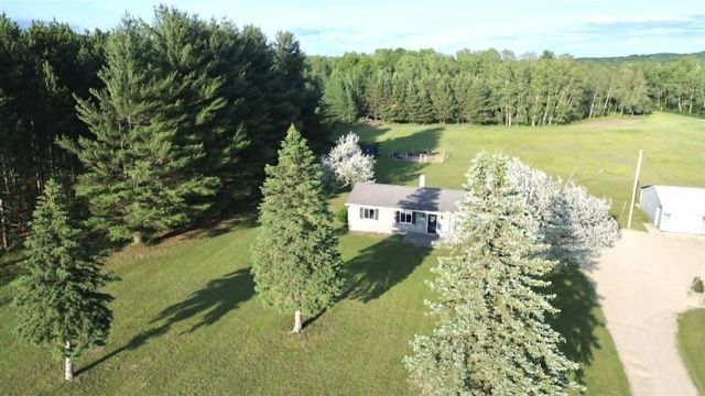 5236 110th Avenue, Evart, MI 49631