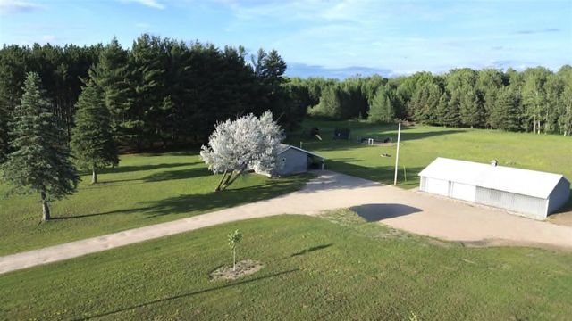 5236 110th Avenue, Evart, MI 49631