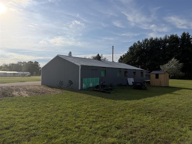 5236 110th Avenue, Evart, MI 49631
