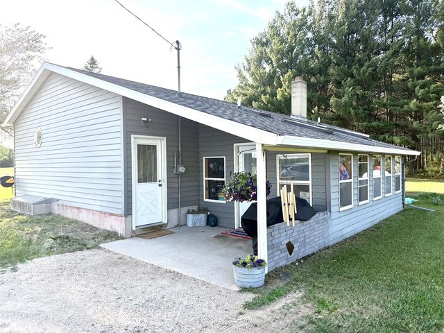 5236 110th Avenue, Evart, MI 49631