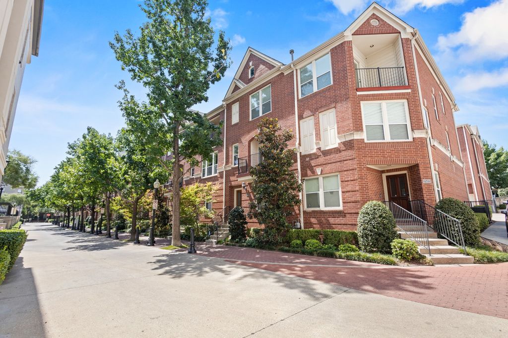 2514 Worthington Street, Dallas, TX 75204
