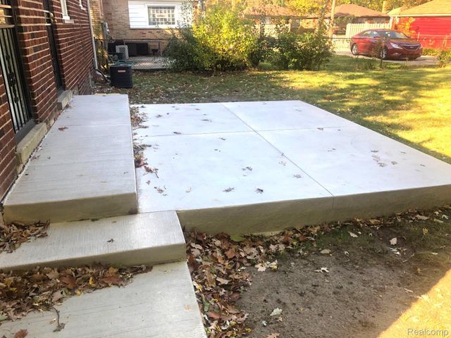14640 Pearson Street, Oak Park, MI 48237