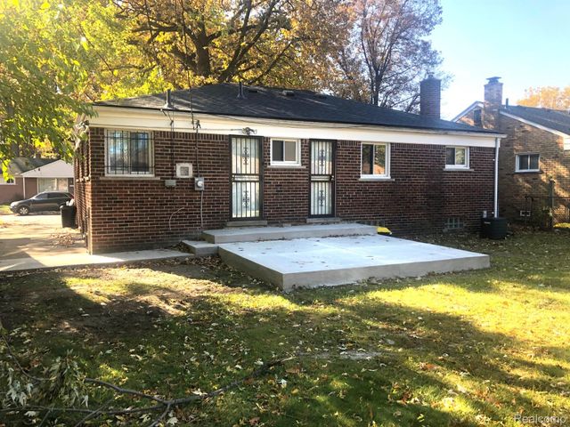 14640 Pearson Street, Oak Park, MI 48237