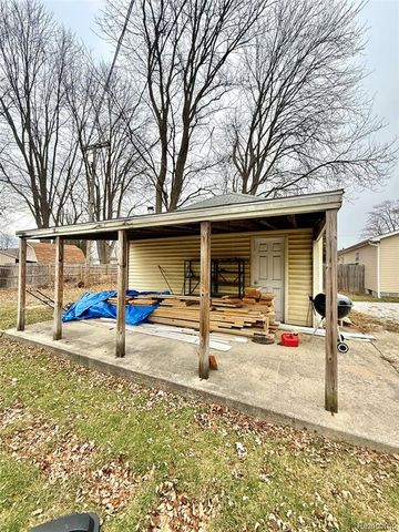 618 Chartier Street, Marine City, MI 48039