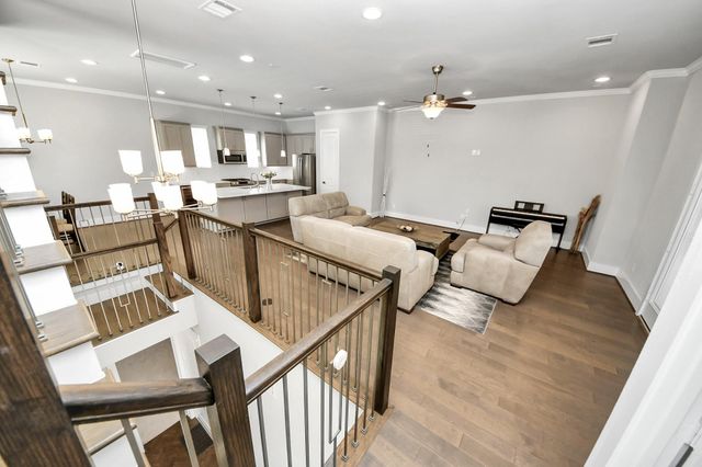 5720 Petty Street, Houston, TX 77007
