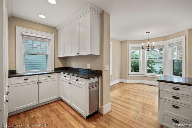 532 Wallace Street, Birmingham, MI 48009