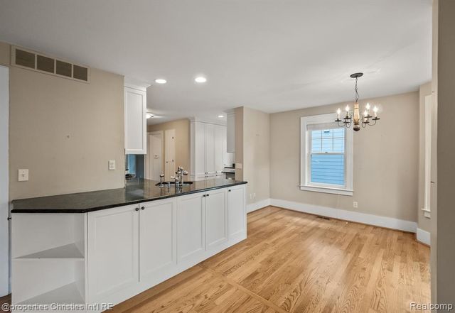 532 Wallace Street, Birmingham, MI 48009