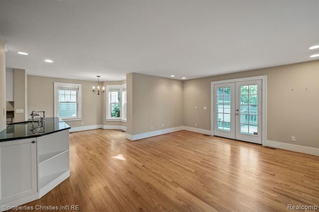 532 Wallace Street, Birmingham, MI 48009