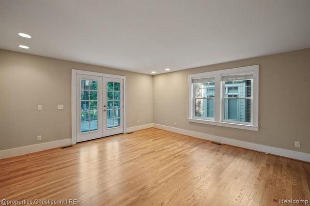 532 Wallace Street, Birmingham, MI 48009