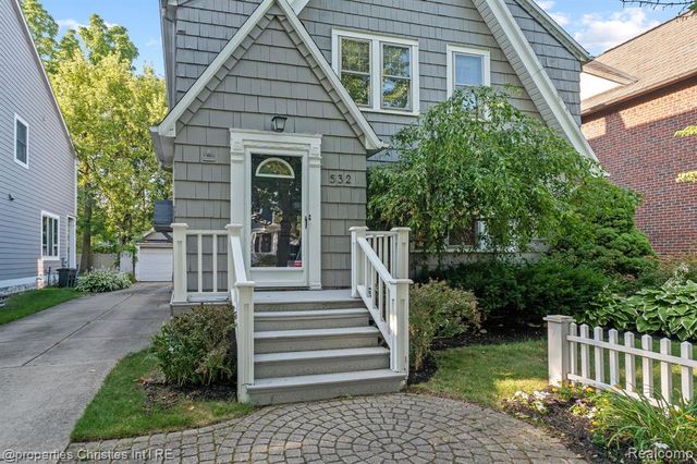 532 Wallace Street, Birmingham, MI 48009