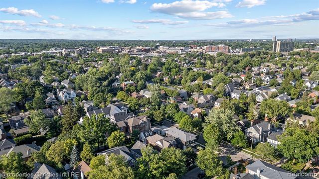 532 Wallace Street, Birmingham, MI 48009