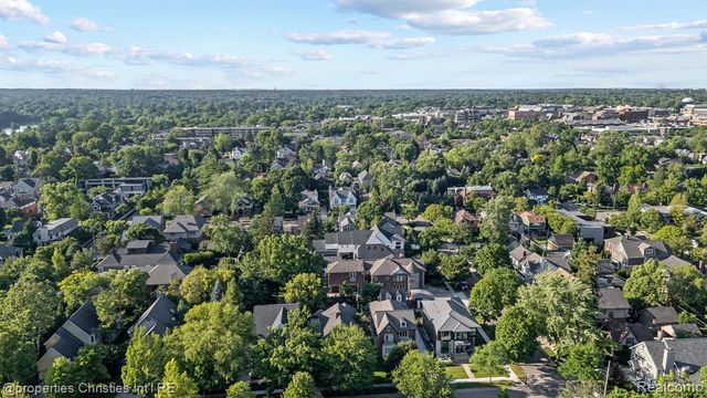 532 Wallace Street, Birmingham, MI 48009